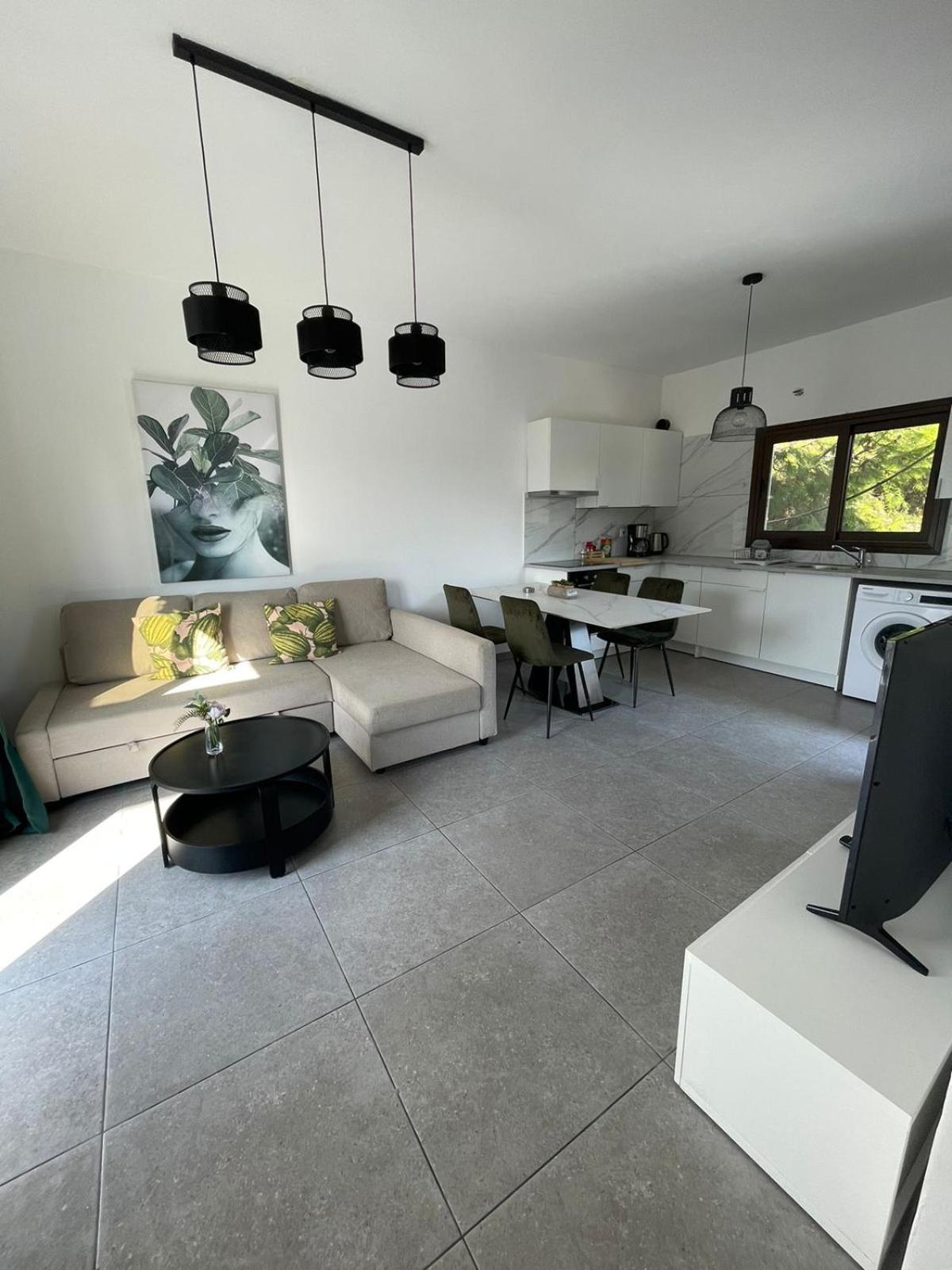 Serenityone - Centrally Located One Bedroom Apt أيا نابا المظهر الخارجي الصورة