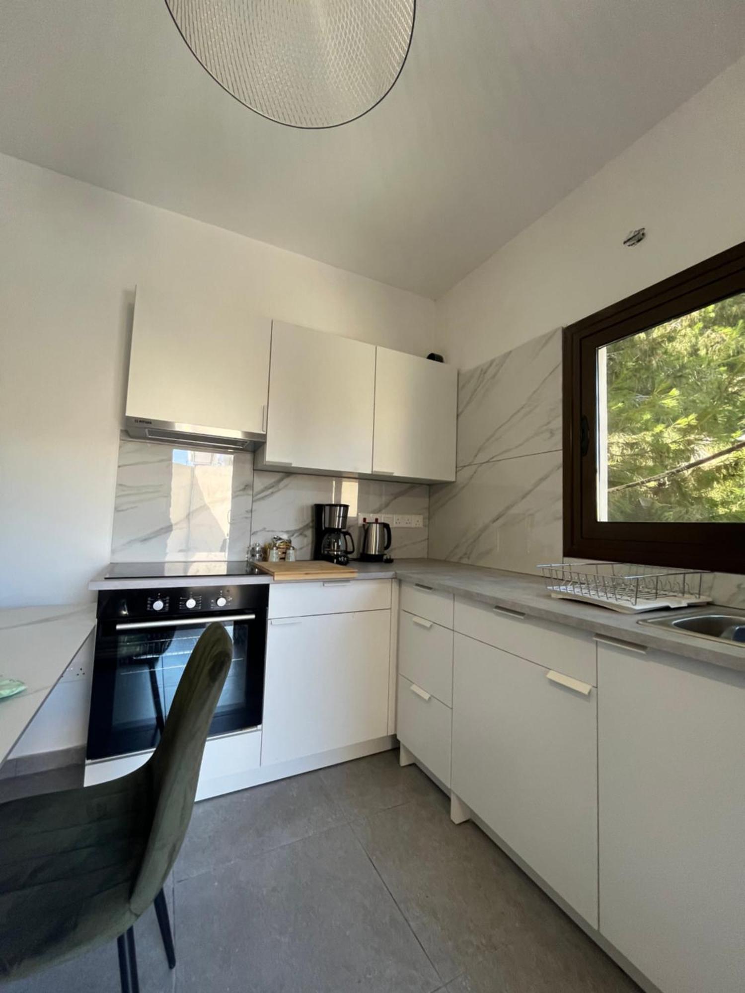 Serenityone - Centrally Located One Bedroom Apt أيا نابا المظهر الخارجي الصورة